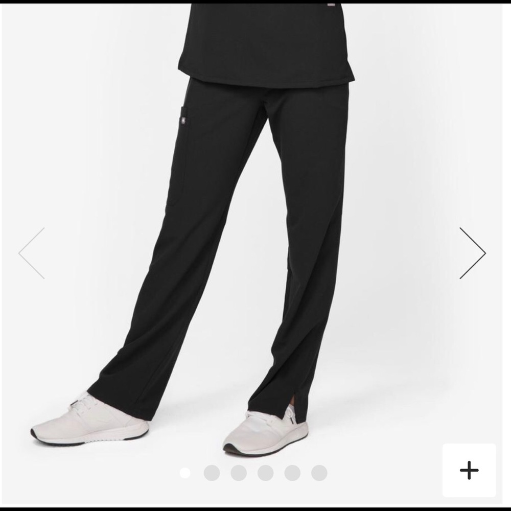Figs Petite Small Cargo Scrub Pants